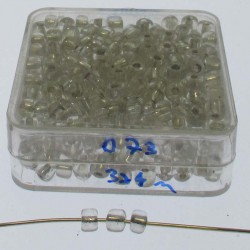 3x4mm Glasrocailles in Boxs